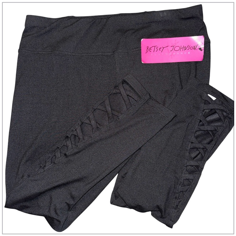Betsey Johnson Performance Leggings XL Black Lattice Strappy Hem Capri Crop NWT